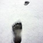 snow_bare_footprints_img_4173